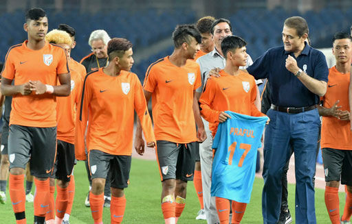indian football team orange jersey