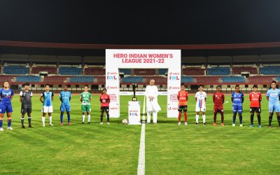 Odisha CM Shri. Naveen Patnaik greets Hero IWL captains at Kalinga Stadium