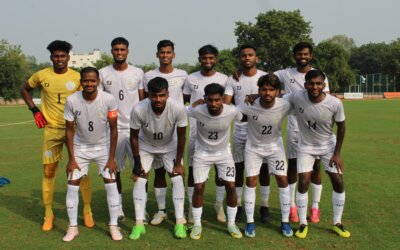 Tamil Nadu edge past Karnataka to move to top of group